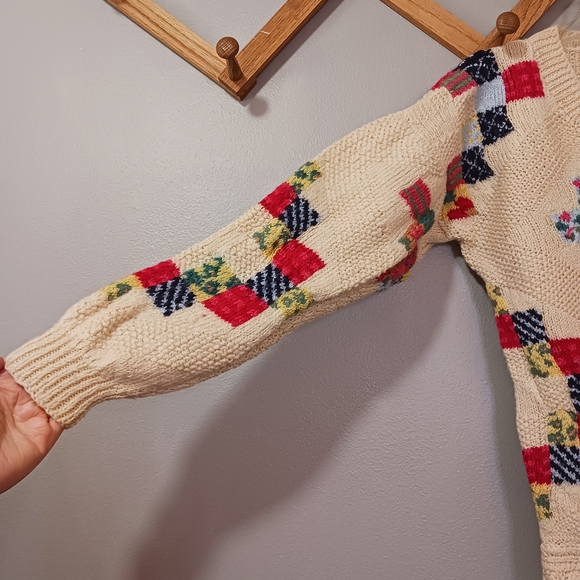 Vintage Patchwork Floral Handmade Knit V-Neck Sweater Grannycore Medium - Picture 3 of 10